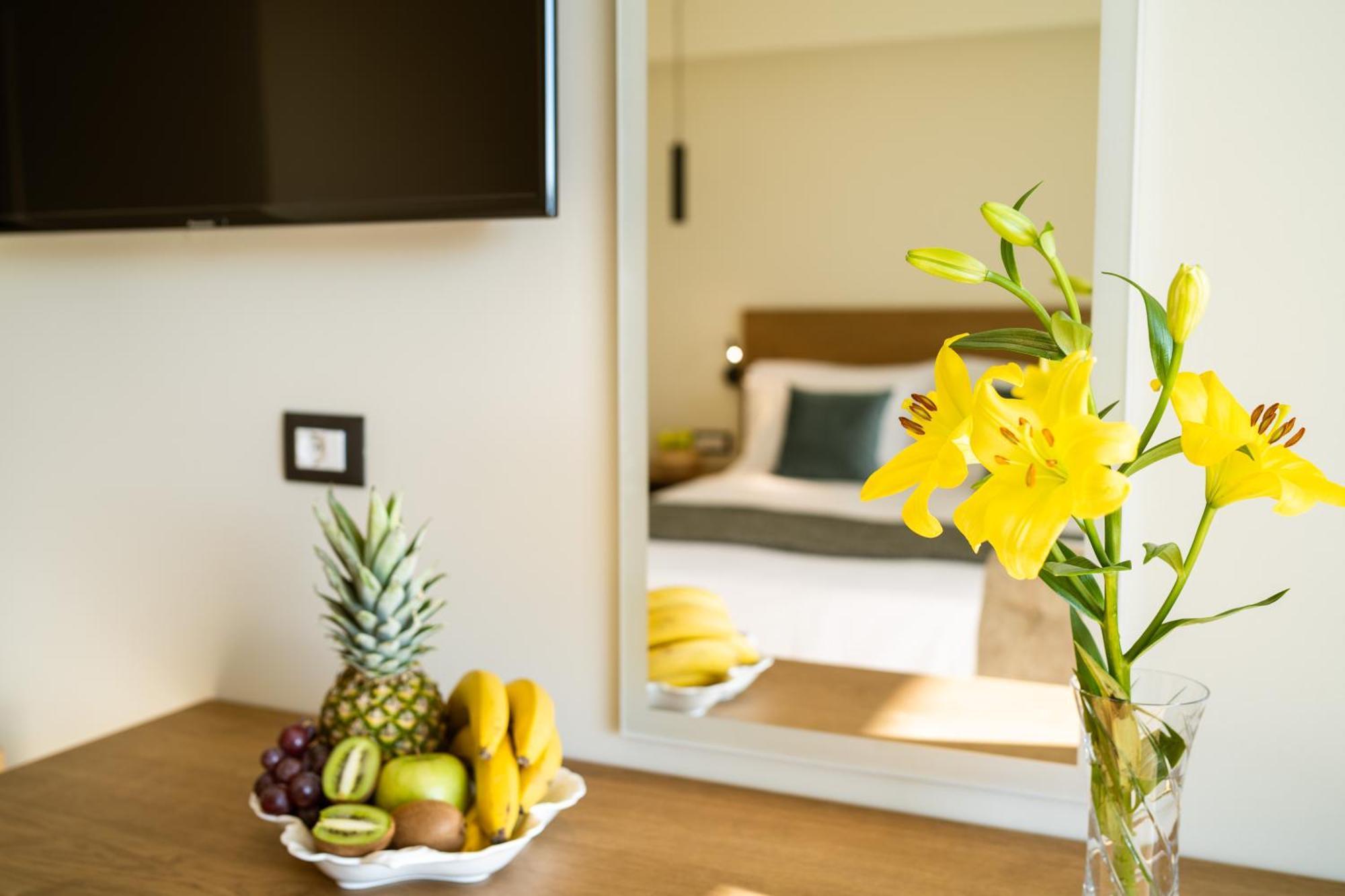 Ephyra Hotel Sívota Buitenkant foto